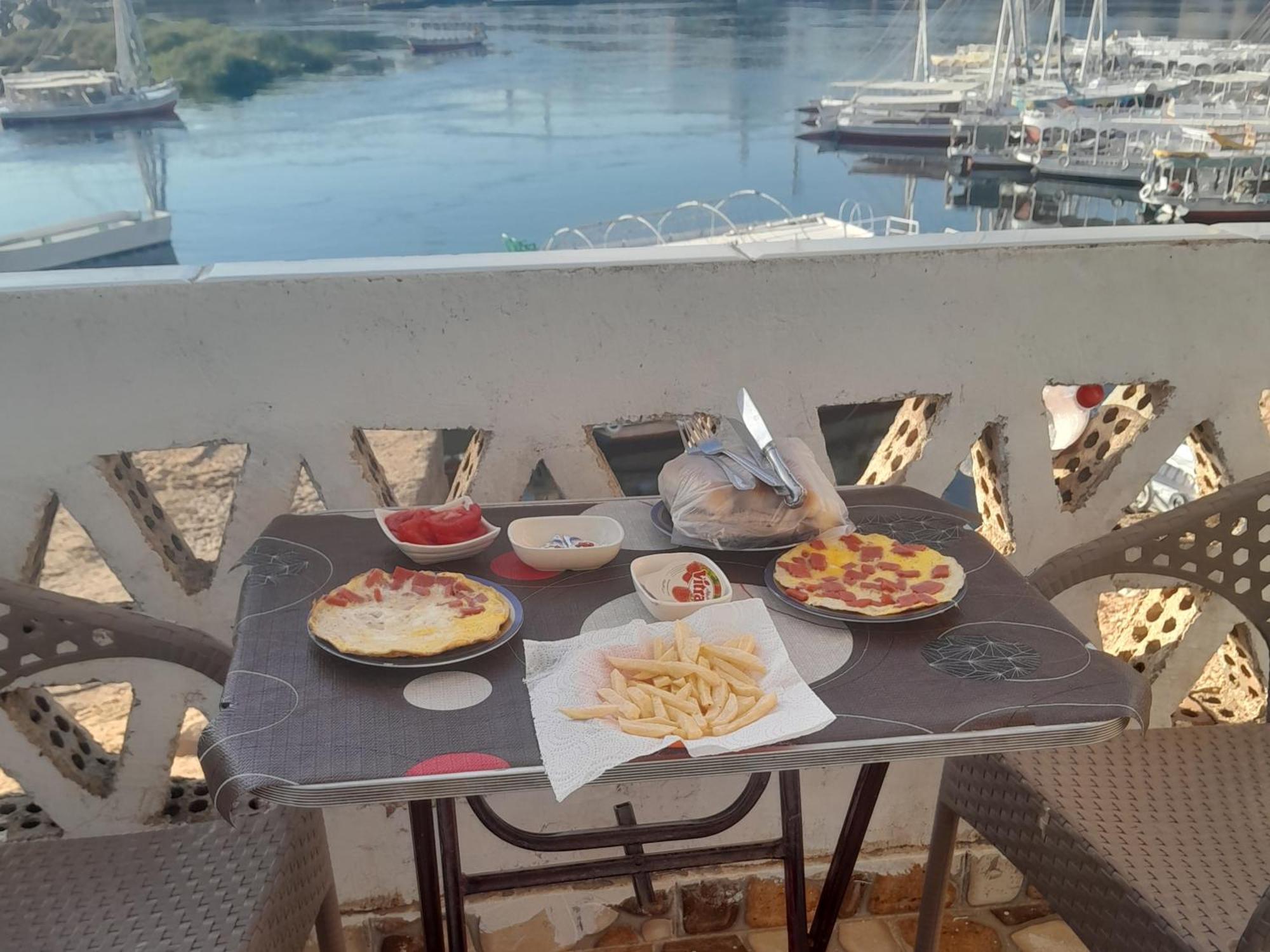 ホテル Nile View Rana Nubian Guest Houes アスワン エクステリア 写真